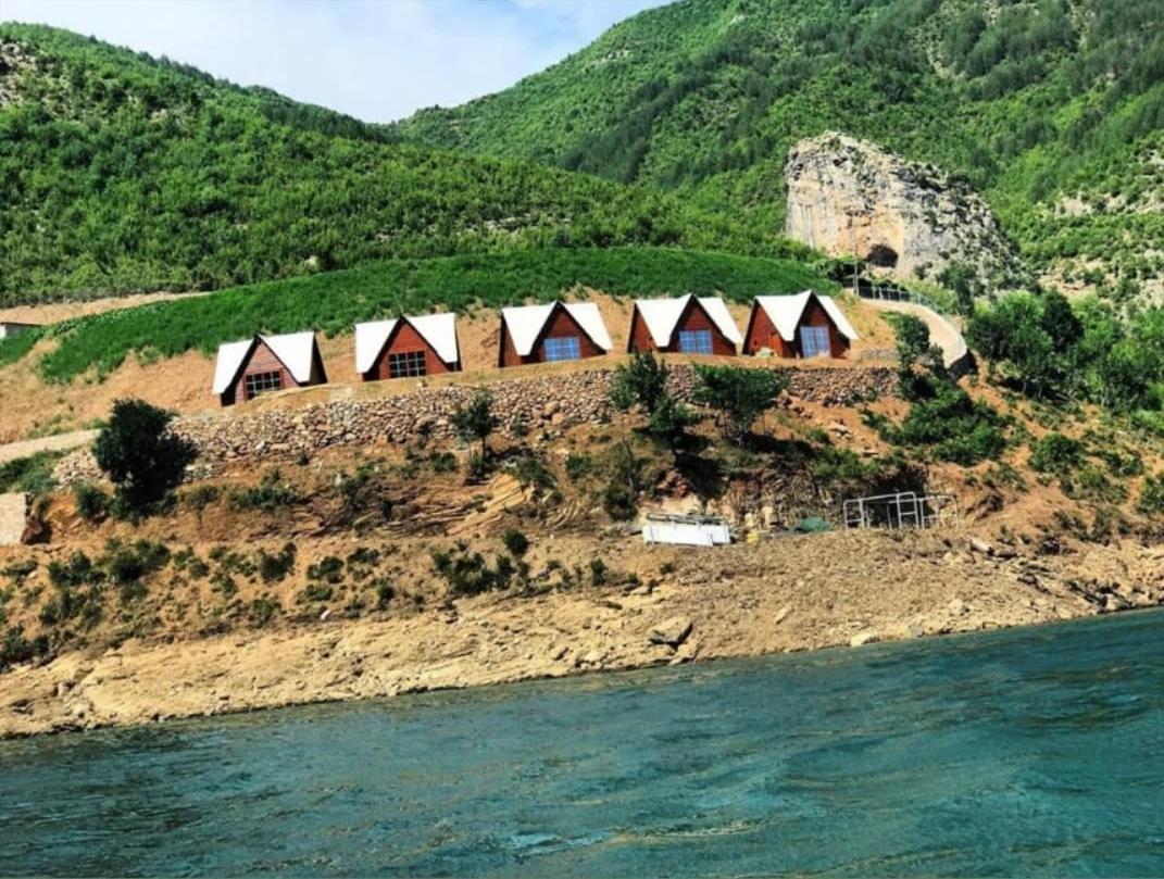 Villa 5 Stinet Koman